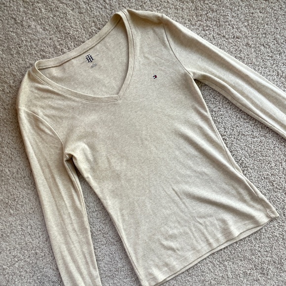 Tommy Hilfiger Beige Tan Cotton Long Sleeve Top Small (fits closer to XS) V-cut - Picture 7 of 9